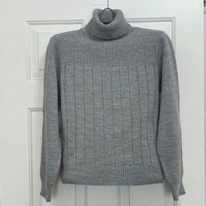 Personal Classic Gray Turtleneck Sweater